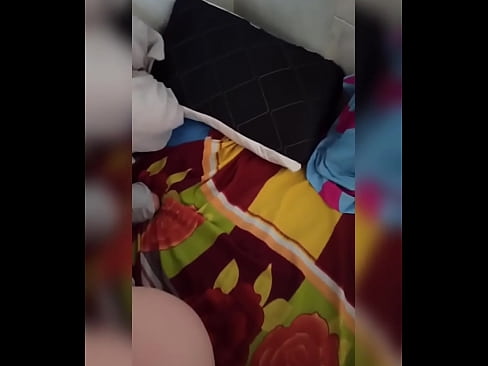 ❤️ Min rumskompis är ensam hemma eftersom hennes man är på semester och jag tar tillfället i akt att knulla henne och fylla hennes röv med mjölk. ☑ Sexvideo at us